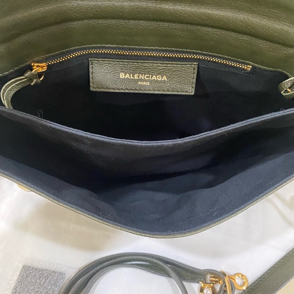 Balenciaga Metallic Classic Edge Envelope Bag - Picture 8 of 10